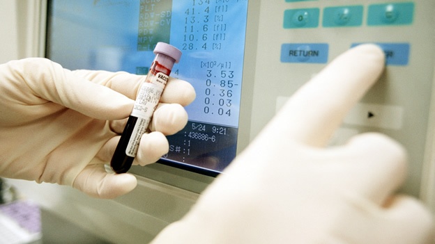 laboratorio-muestra-sangre.jpg